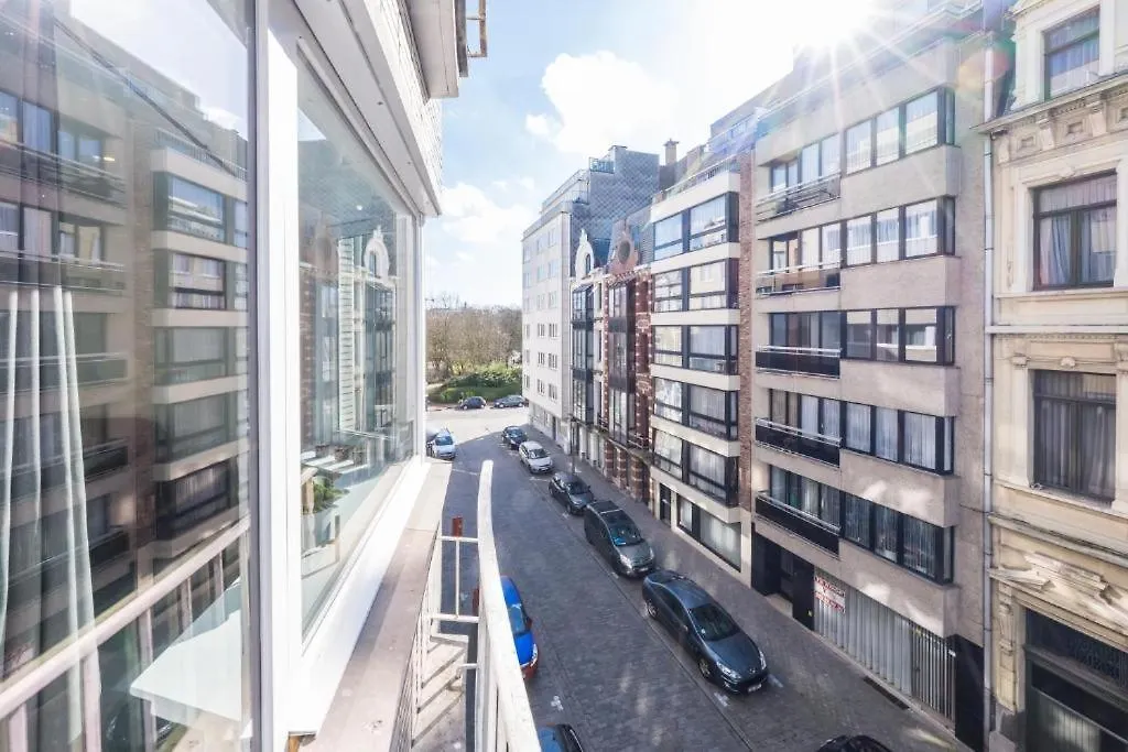 Luxury Apartment With Free Parking オステンド